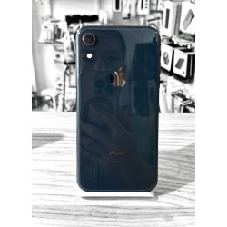 Châssis iPhone XR noir d'occasion pour pièces détachées.